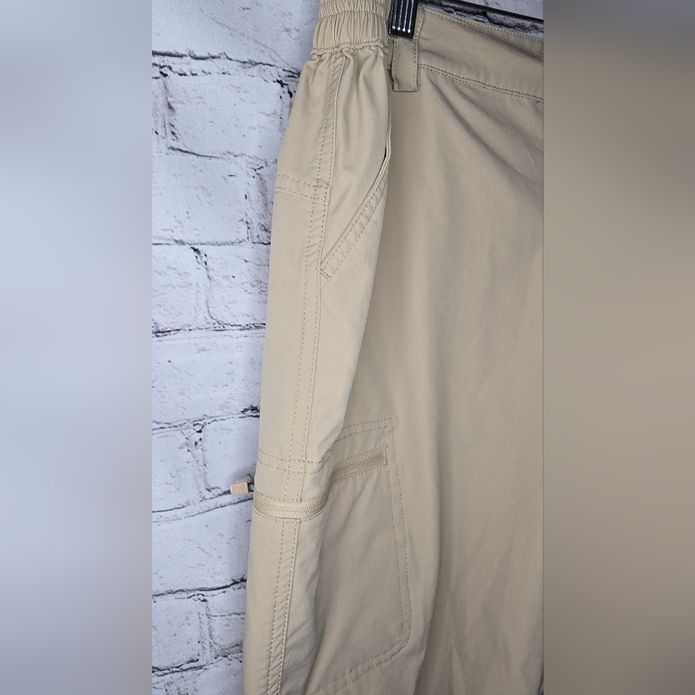 Wilit Women's Tan Cargo Golf Shorts Size Large‎ - Picture 3 of 9